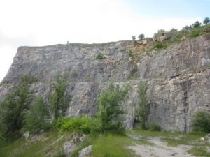 Eine tolle Gelegenheit zum Klettern an der Berounka: die Felsen im Berounka-Tal!