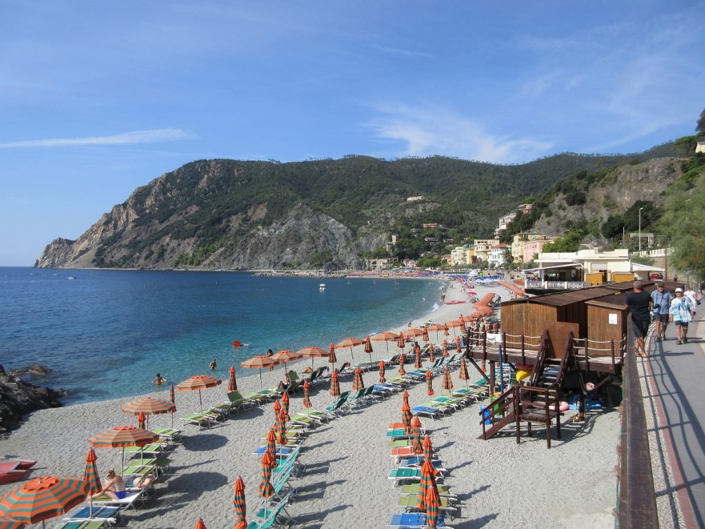 In der Cinque Terre wandern oder lieber am Strand von Monterosso relaxen?
