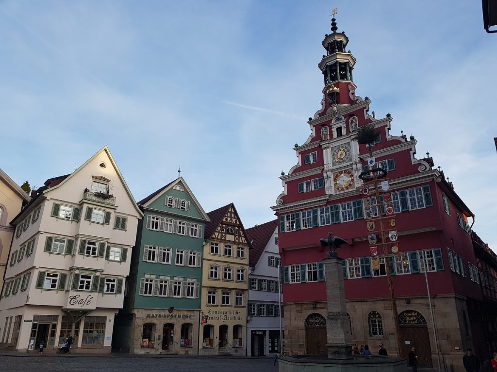 Das Rathaus, unser Endziel. Von Untertürkheim zur Burg Esslingen wandern! Das Rathaus, unser Endziel. Von Untertürkheim zur Burg Esslingen wandern!