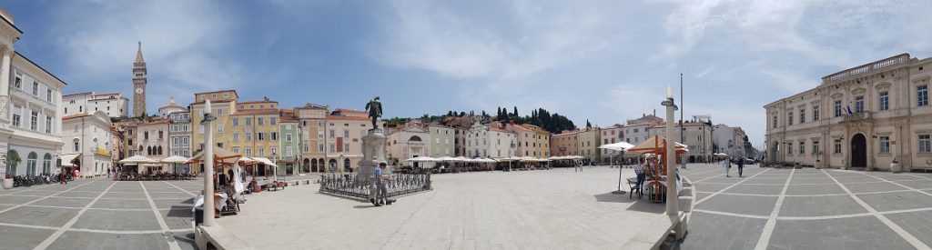 Kirchenplatz in Piran