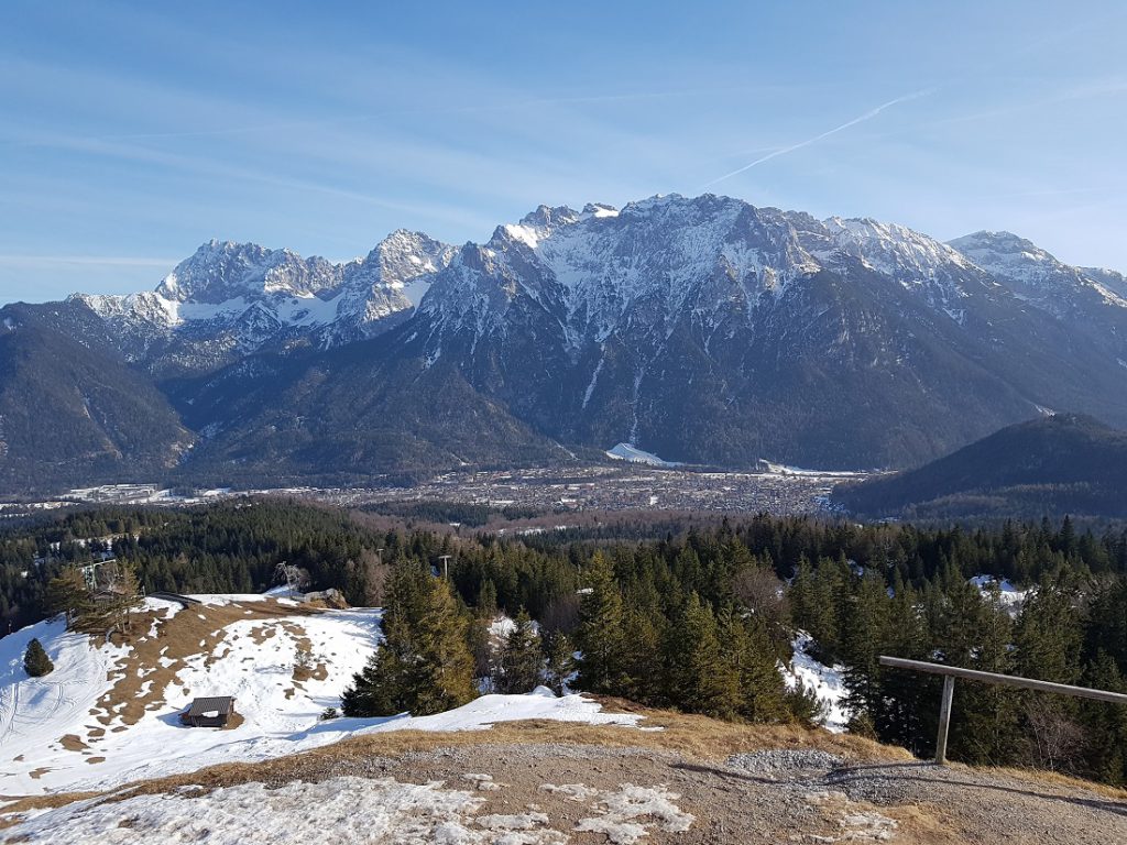 Blick vom Kranzberg auf die Alpen