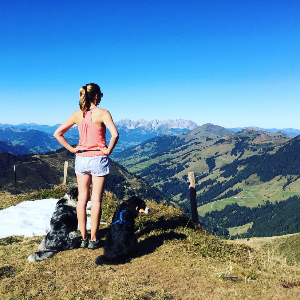 Steffi vom VanDogBlog in den Alpen