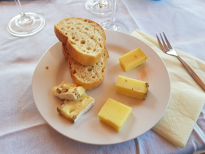 Brot und Käse