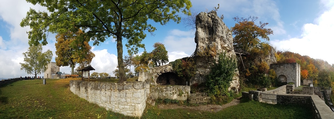 Alte Mauerruine einer Burg