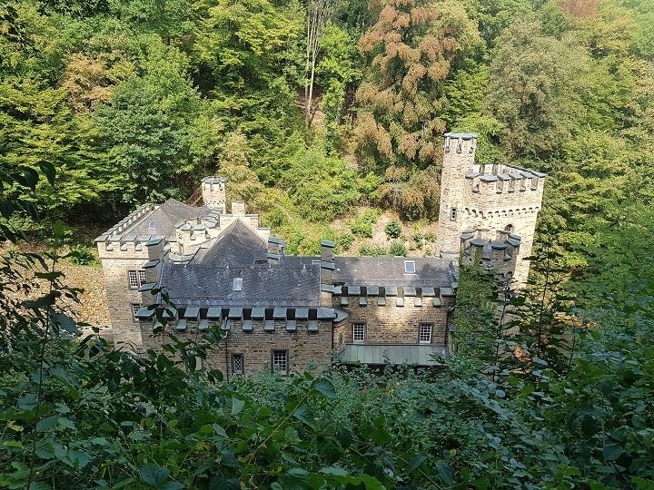 Blick auf die Türme vom Schloss Stolzenfels