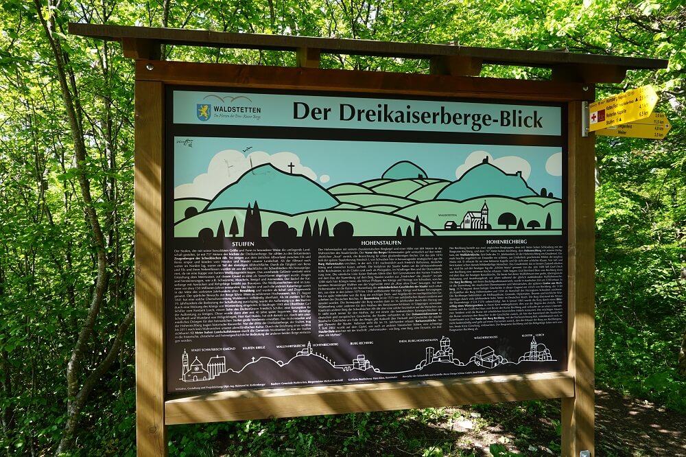 Hinweistafel Dreikaiserberge-Blick