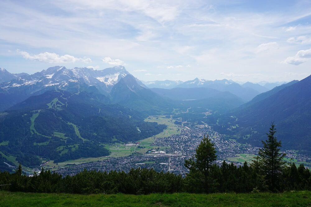 Ausblick beim Wandern auf dem Wank nach Garmisch