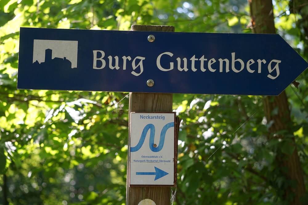 Schild beim Wandern nach Bad Wimpfen zur Burg Guttenberg