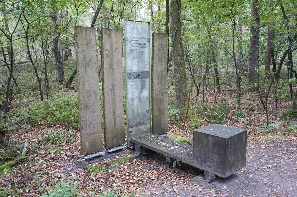 Informationstafel am Wanderweg