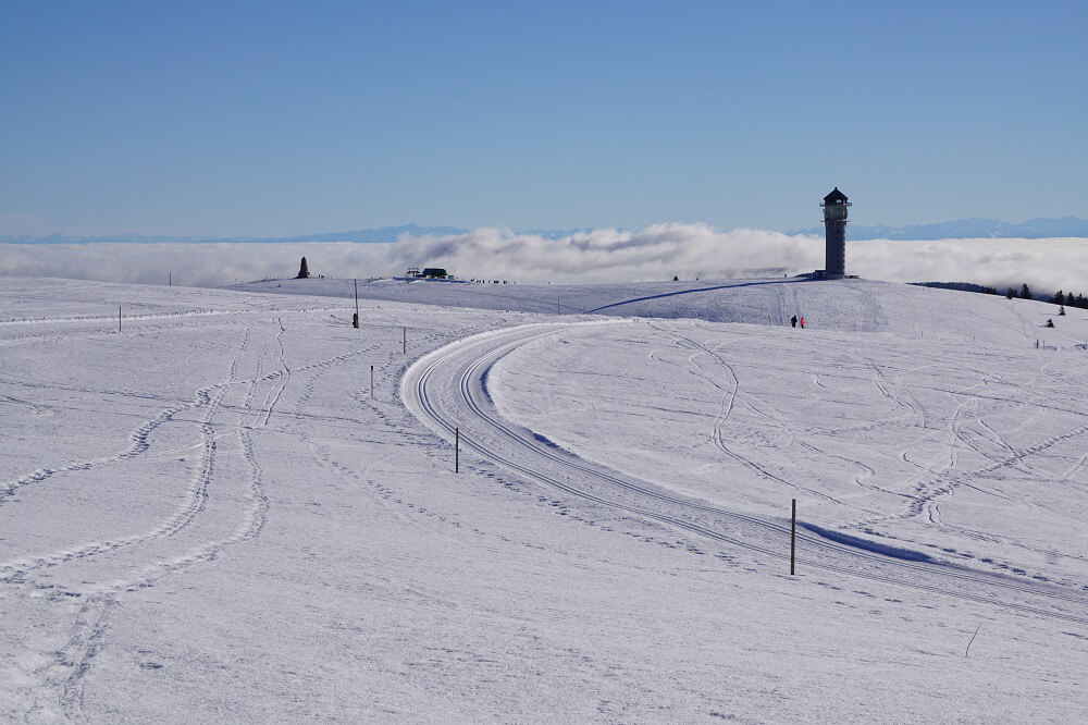 Schneelandschaft rund um den Feldbergturm