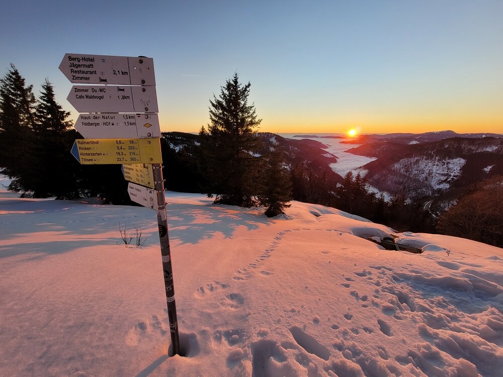 Untergehende Sonne auf dem Premiumwanderweg Feldberg Panoramaweg