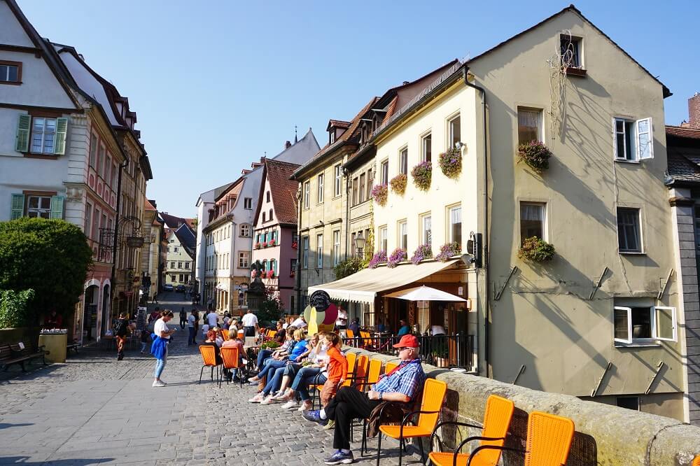 Café in Bamberg auf Brücke