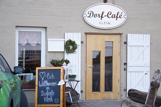 Eingang Dorf-Cafe Wolfenbrück