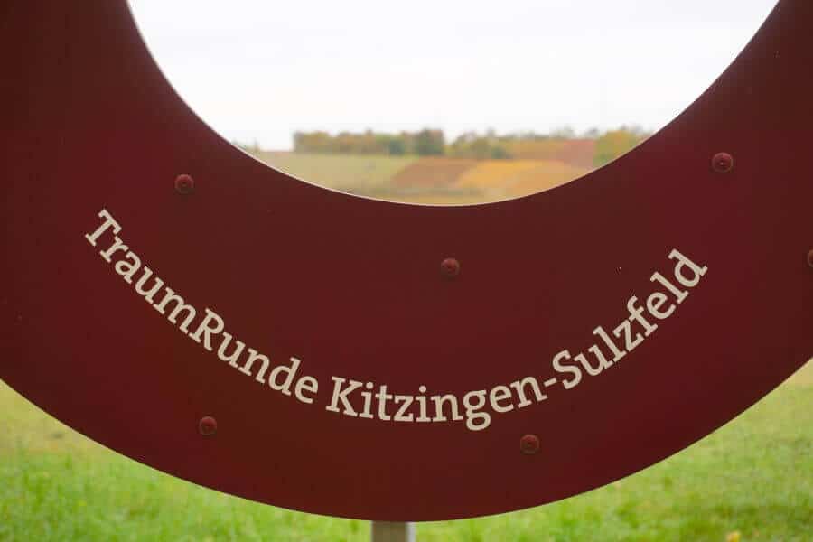 Wegmarkierung vom Wanderweg TraumRunde Kitzingen-Sulzfeld