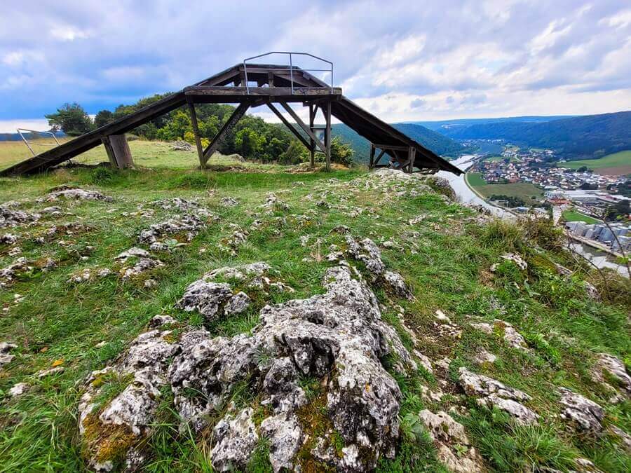 Drachenfliegerrampe oberhalb des Altmühltals. Startrampe für Drachenflieger