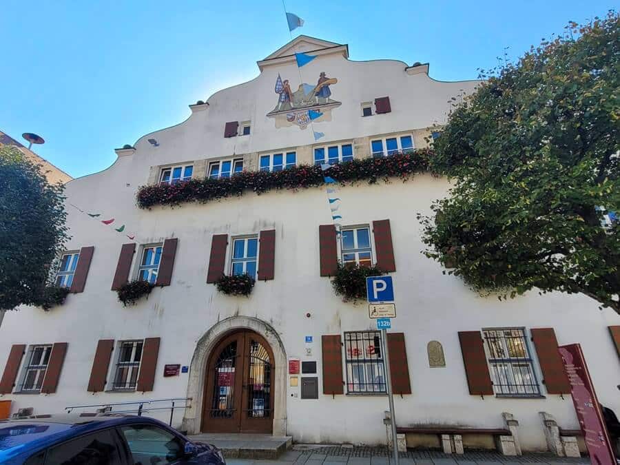 Das Alte Rathaus in Kelheim. Schöne alte Hausfassade
