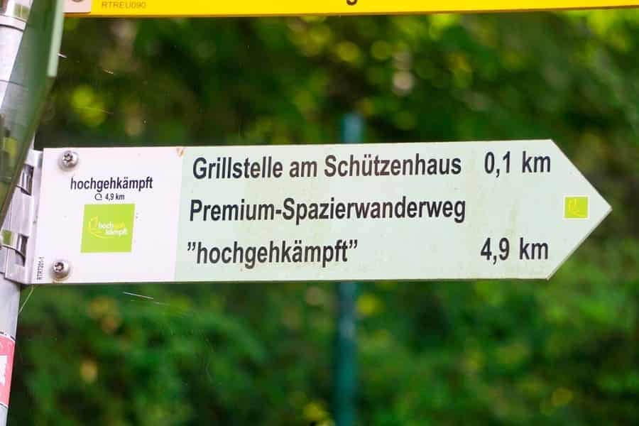 Der Premium-Spazierwanderweg "hochgehkämpft" ist hervorragend ausgeschildert.