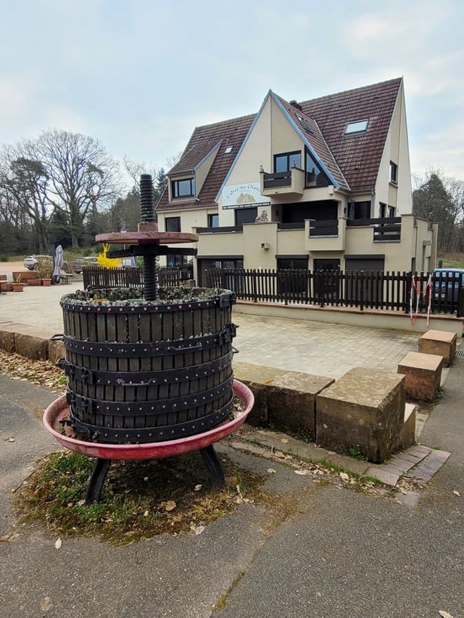 Am Wegpunkt Schaflager darf in einem Restaurant eingekehrt werden.