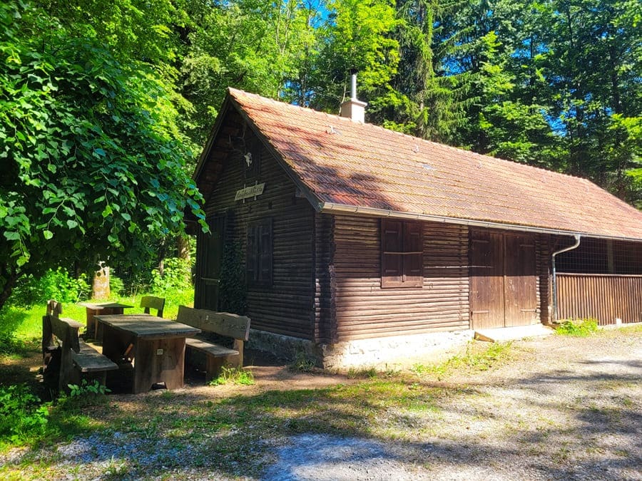 Rastmöglichkeit an der Laubachhütte